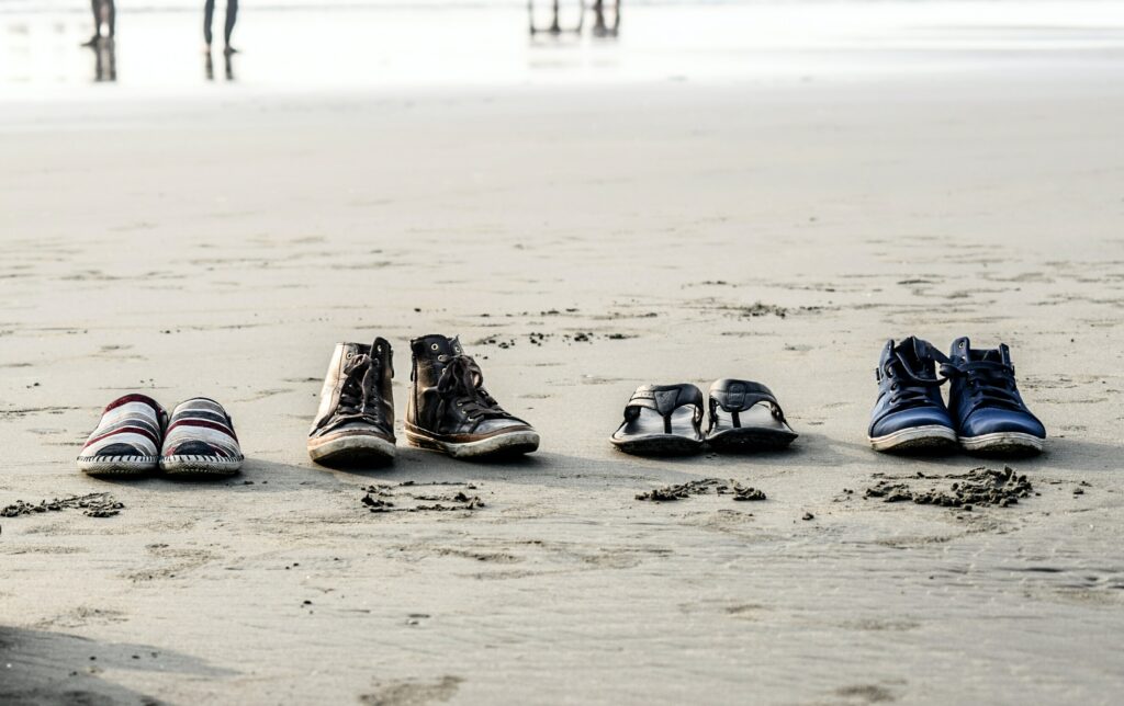 Vier verschiedene Paar Schuhe